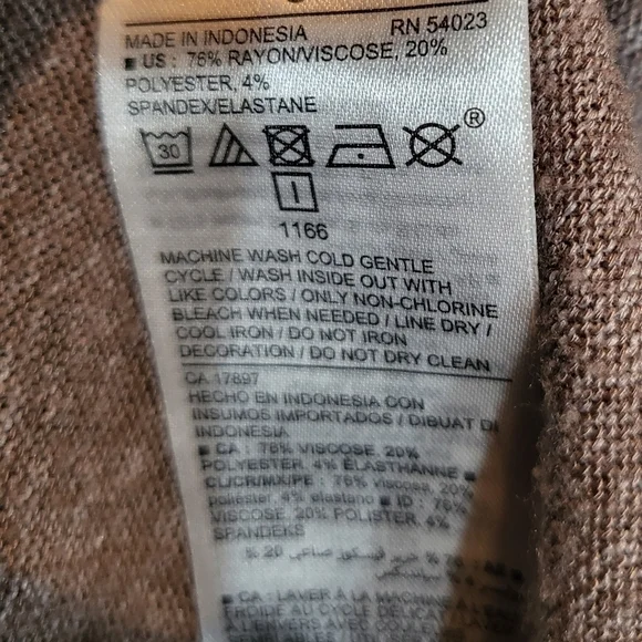 Old Navy Sweater Dress Size Large  with Free Necklace in Photo - Picture 6 of 7